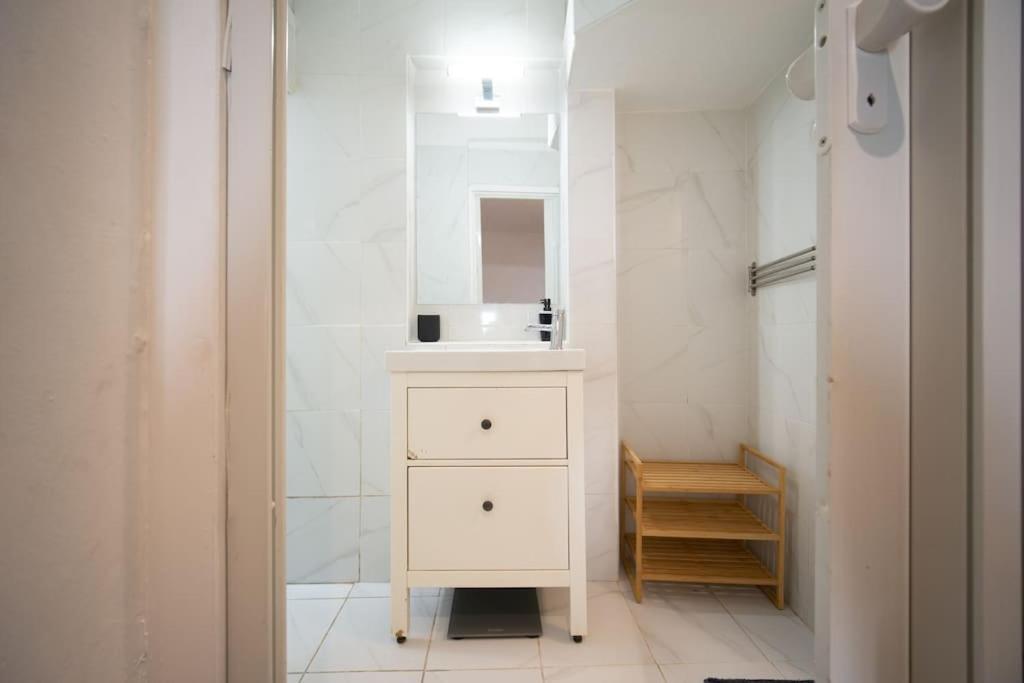 Appartement Tout Equipe Proche De La Plage 2 A 4 Couchages Marseille Bagian luar foto